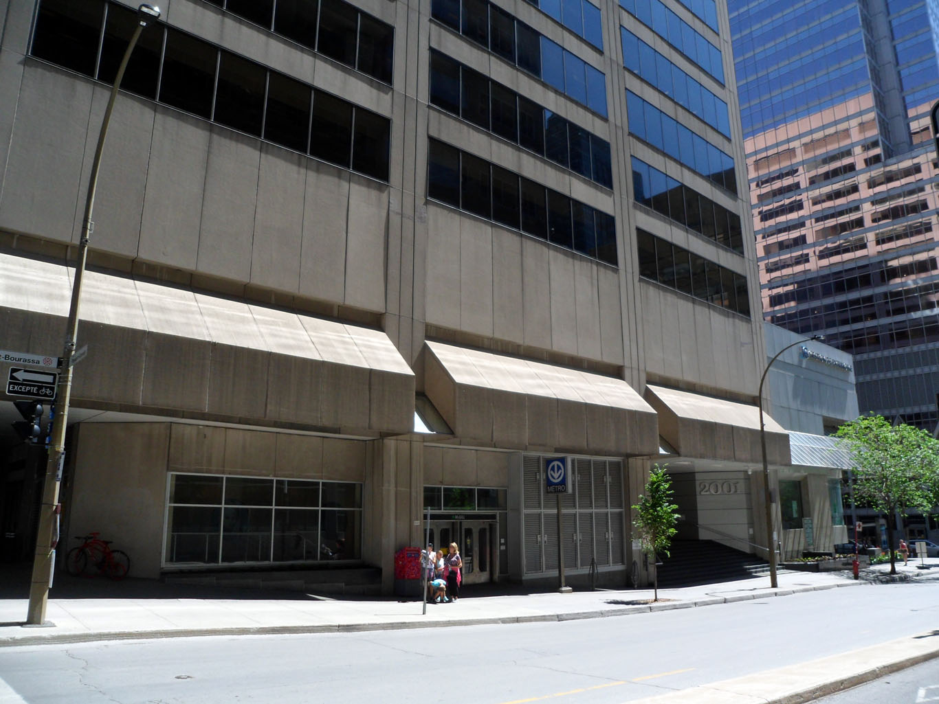 Regus - 2001 Robert-Bourassa